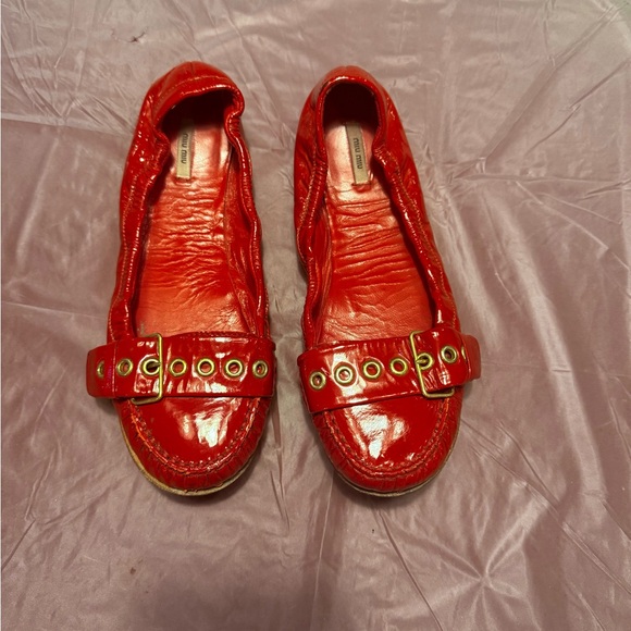 Miu Miu Red Patent Leather Stretch Flats w/ Gold Accents Size 6.5 MSRP $545 - Picture 2 of 12